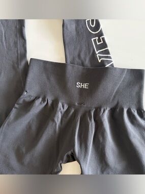 Darc Sport Women's SHE Wolves gym Leggings Size Small